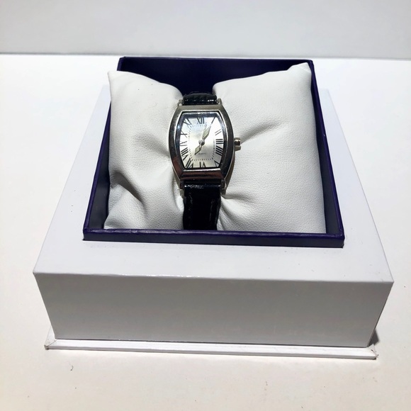 Quartz Watch - Picture 1 of 4
